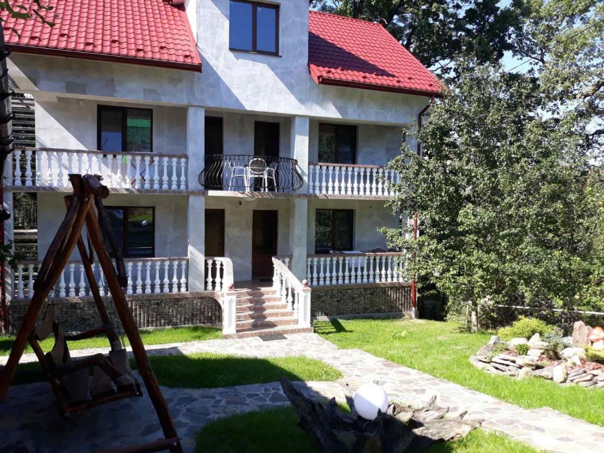 У Михайла Lägenhet Truskavets Exteriör bild